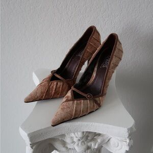 Carlos by Carlos Santana Velvet Textured Pink Brown Heels